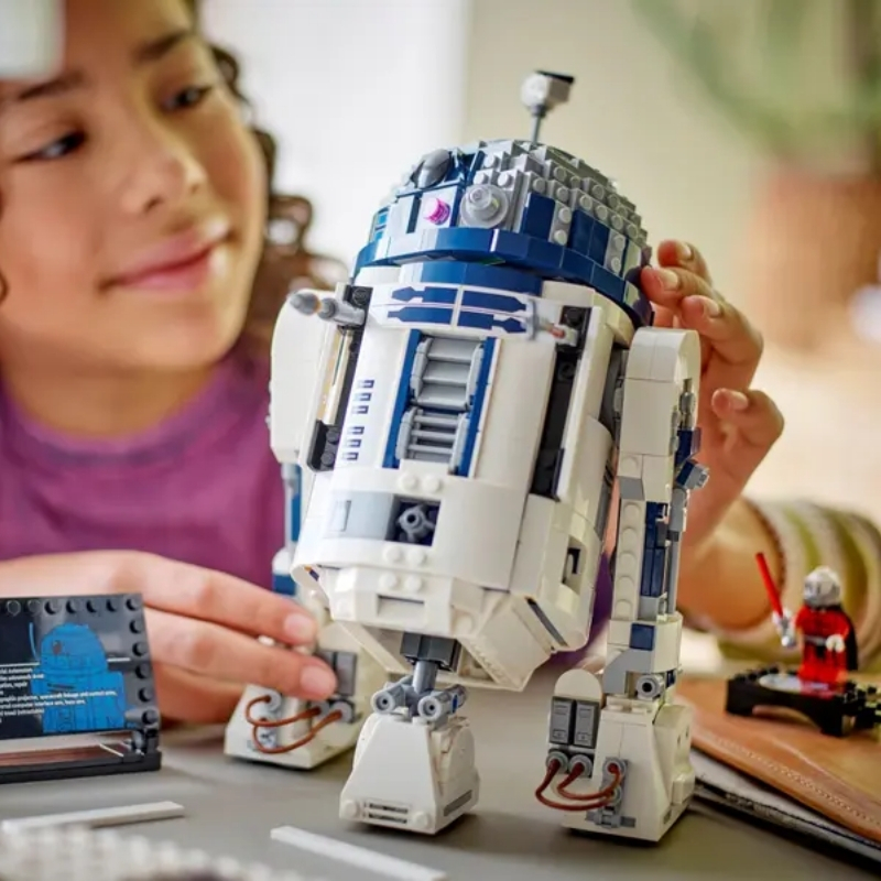 LEGO%20Star%20Wars%20R2-D2%2075379-%20%201050%20Parça%2010+